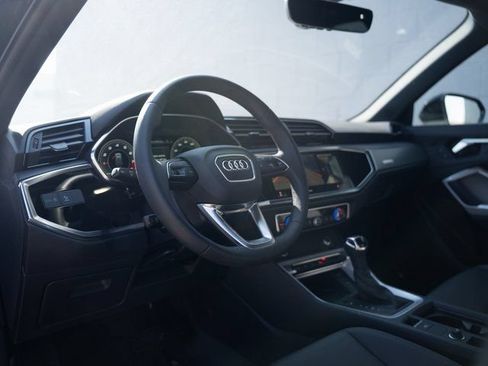 Certified 2025 Audi Q3 2.0T Premium Plus w/ Premium Plus Package AWD/4WD image 4