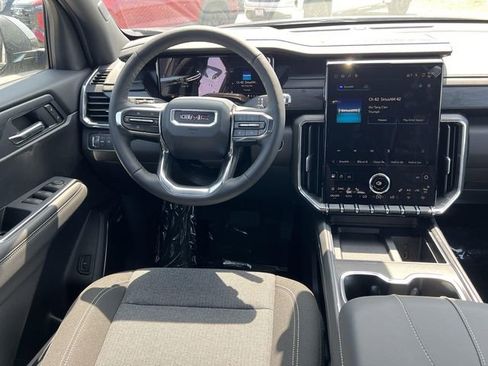 New 2025 GMC Acadia Elevation image 11