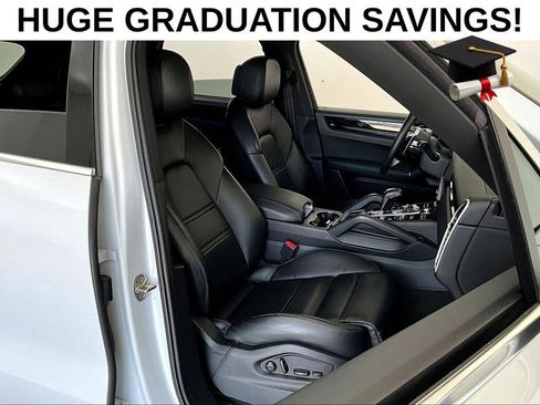 Used 2023 Porsche Cayenne AWD/4WD image 10
