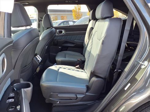 Used 2025 Kia Sorento SX Prestige image 26