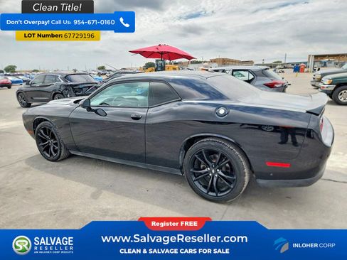 Used 2018 Dodge Challenger SXT w/ Blacktop Package RWD image 3