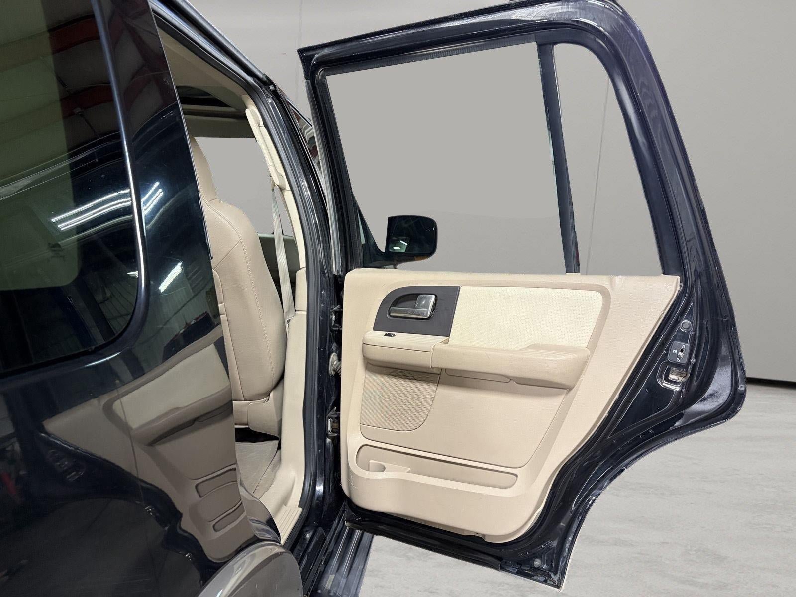 Used 2003 Ford Expedition Eddie Bauer AWD/4WD image 16