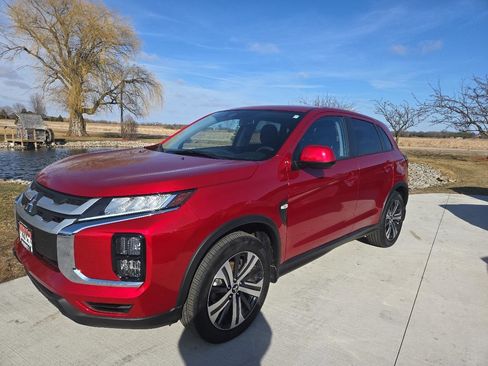 Used 2025 Mitsubishi Outlander Sport AWD image 1