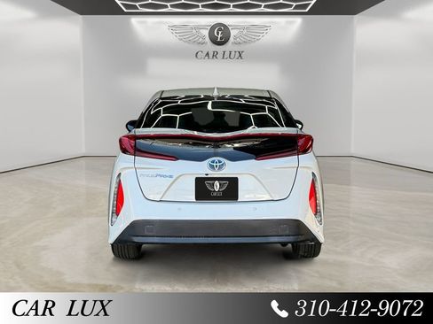 Used 2018 Toyota Prius Prime Advanced w/ Carpet Mat Package FWD image 4