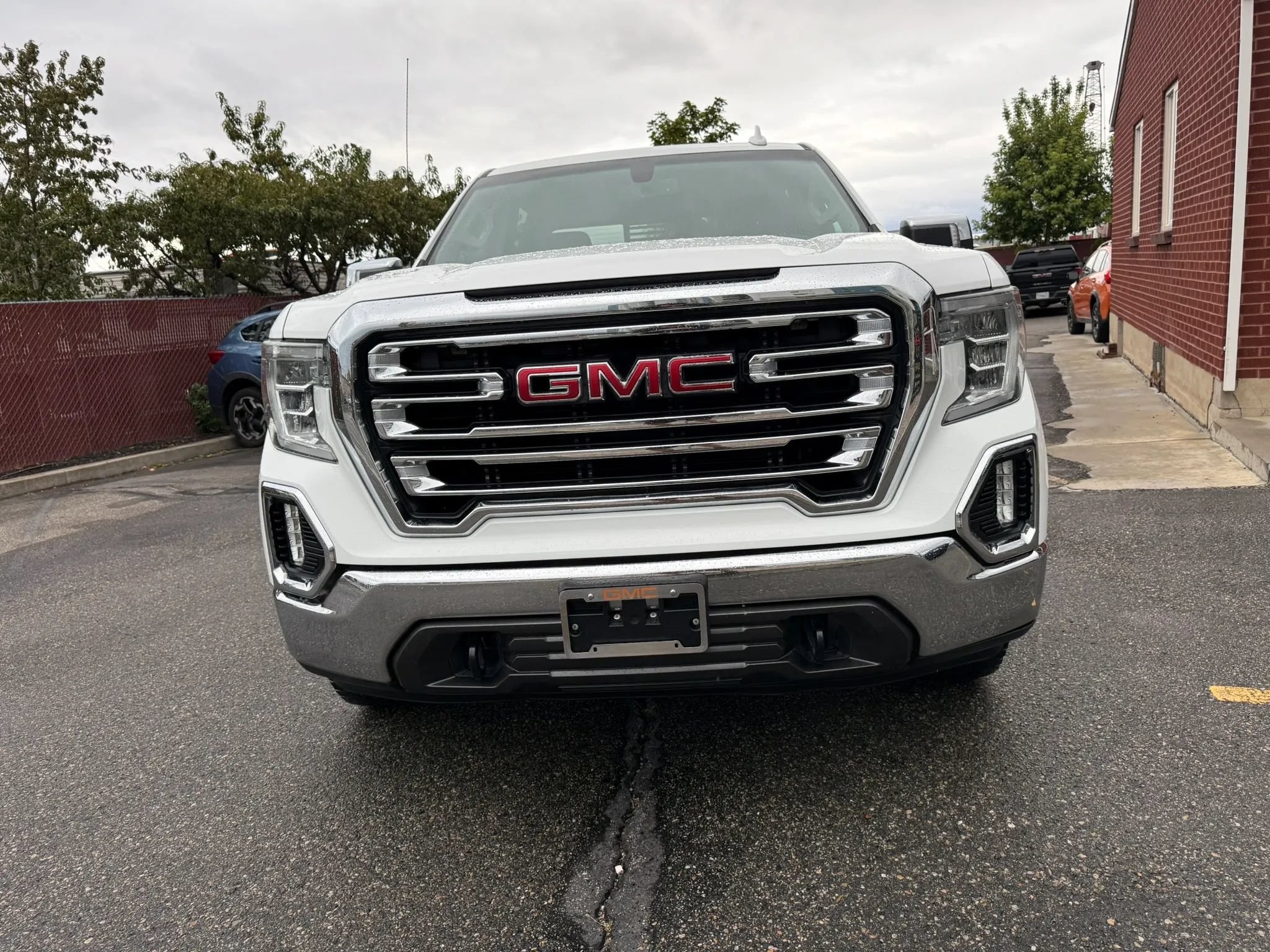 Used 2020 GMC Sierra 1500 SLT AWD/4WD image 2
