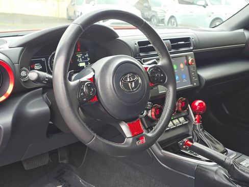 Used 2023 Toyota GR86 RWD image 19