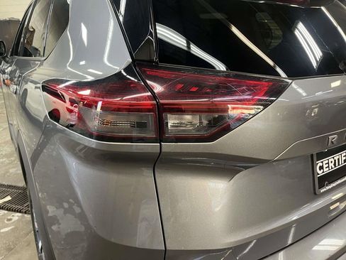 Used 2026 Nissan Rogue SL image 12