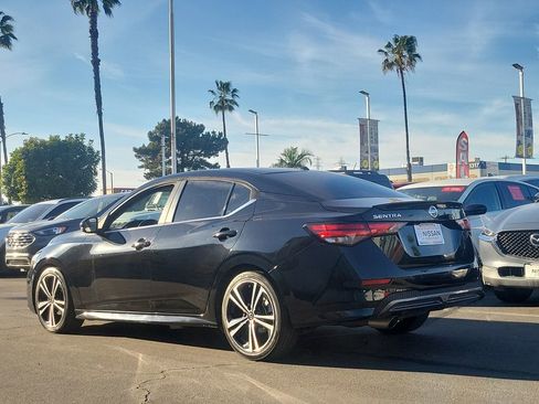Used 2020 Nissan Sentra SR image 2