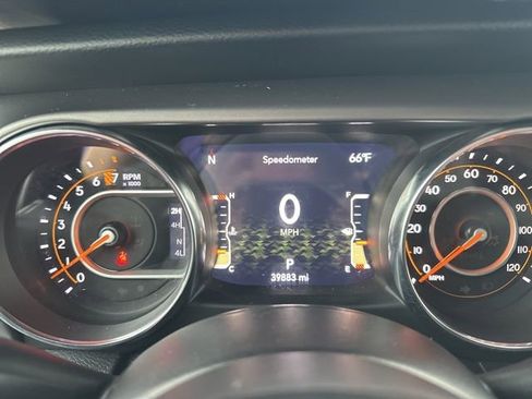 Used 2021 Jeep Gladiator Sport image 11