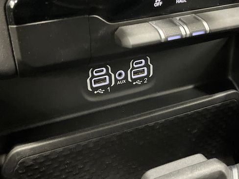 Used 2024 RAM 1500 Big Horn AWD/4WD image 22