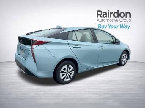 Used 2018 Toyota Prius Four w/ Advanced Technology Package FWD image 7