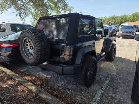 Used 2017 Jeep Wrangler Sport AWD/4WD image 7