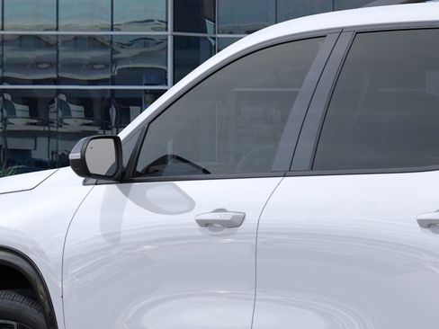 New 2026 Chevrolet Traverse RS w/ LPO, Floor Liner Package FWD image 12