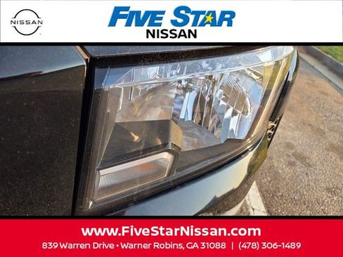 Used 2024 Nissan Frontier SV RWD image 16