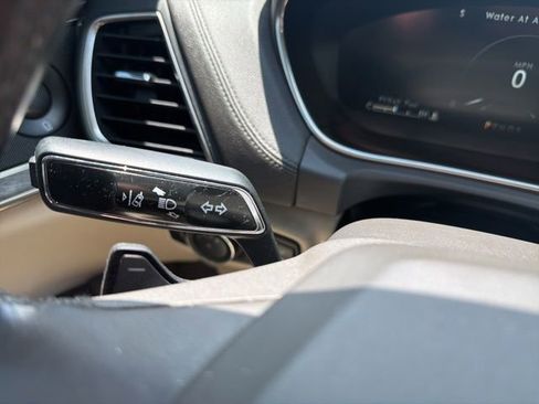 Used 2019 Lincoln Nautilus Reserve FWD image 50