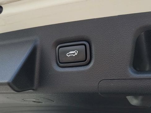 Used 2020 Hyundai Santa Fe Limited FWD image 10