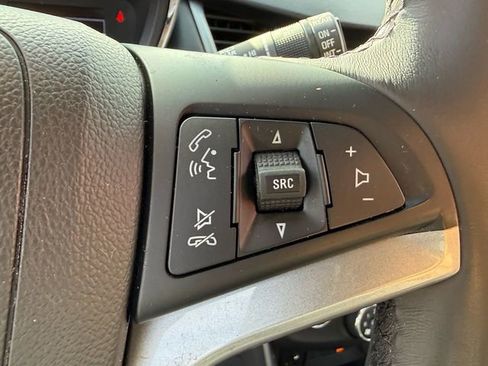 Used 2019 Chevrolet Trax LT w/ LT Convenience Package image 30