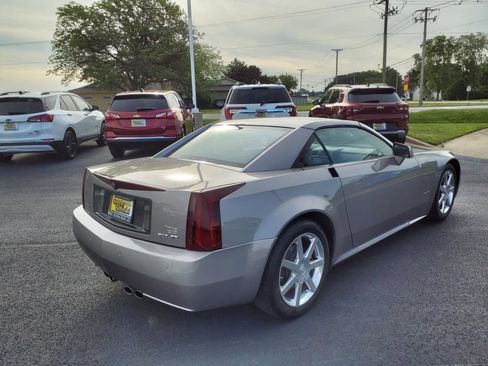 Used 2005 Cadillac XLR image 15