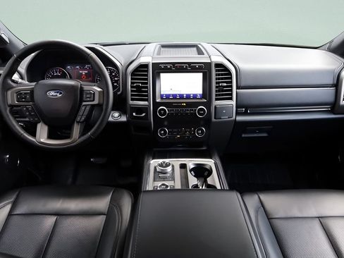Used 2020 Ford Expedition XLT w/ Equipment Group 202A AWD/4WD image 33