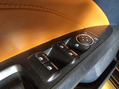 Used 2020 Ford Fusion Titanium image 27