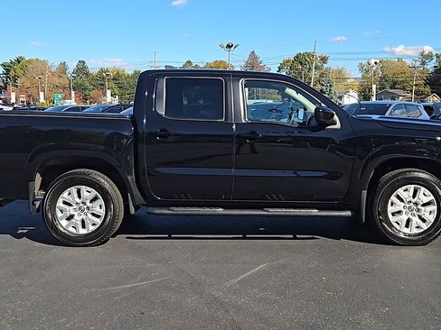 Used 2022 Nissan Frontier SV image 5