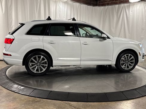 Used 2019 Audi Q7 3.0T Premium Plus w/ Premium Plus Package AWD/4WD image 13