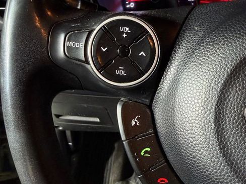 Used 2016 Kia Soul FWD image 11