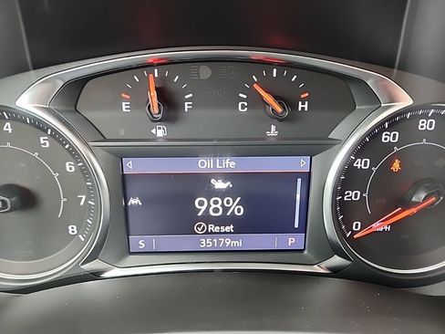 Used 2023 GMC Terrain SLE w/ Driver Convenience Package image 19