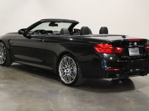 Used 2017 BMW M4 Convertible image 10