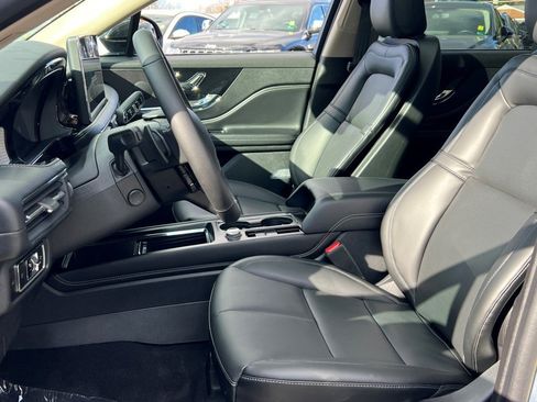 New 2026 Lincoln Corsair Premiere image 15