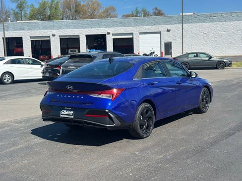 New 2026 Hyundai Elantra SEL Sport Premium FWD image 8