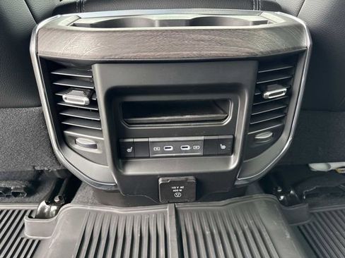 New 2026 RAM 3500 Laramie AWD/4WD image 36
