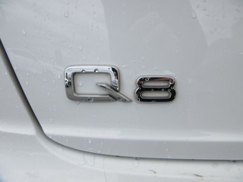 Used 2020 Audi Q8 Prestige w/ Prestige Package image 9