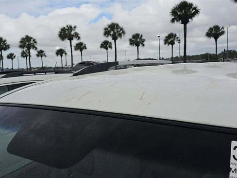 Used 2009 Kia Sedona LX image 27