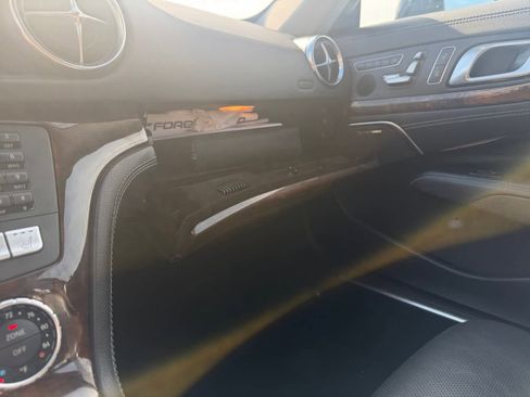 Used 2013 Mercedes-Benz SL 550 image 34