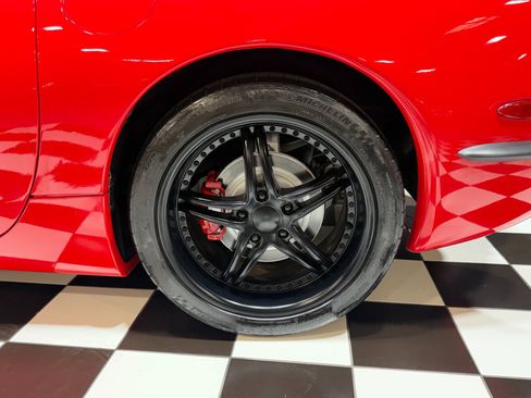 Used 1999 Chevrolet Corvette Convertible w/ Memory Pkg RWD image 38