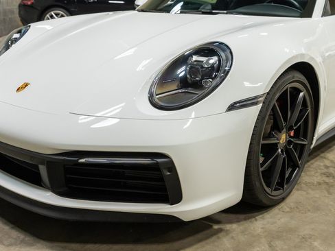Used 2020 Porsche 911 Carrera 4S AWD/4WD image 20