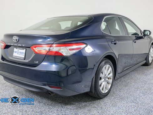Used 2018 Toyota Camry LE w/ Convenience Package FWD image 7