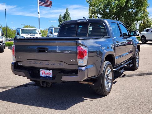 Used 2019 Toyota Tacoma Limited AWD/4WD image 3