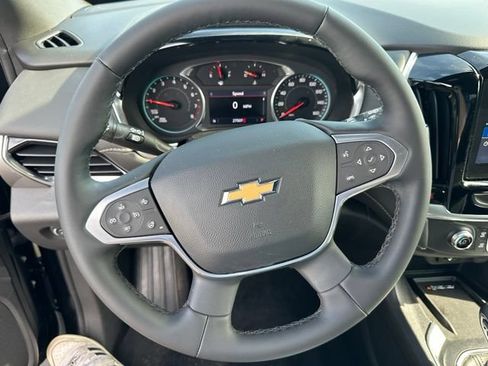 Used 2024 Chevrolet Traverse LT AWD/4WD image 13