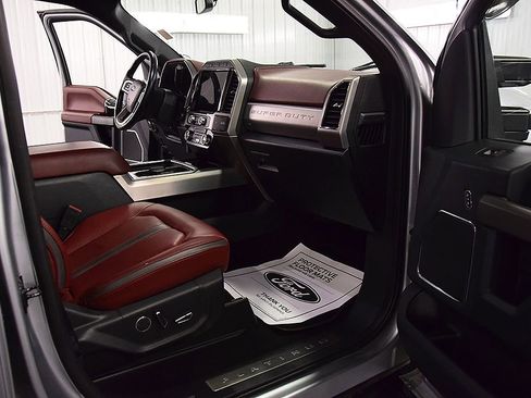 Used 2022 Ford F250 Platinum AWD/4WD image 31