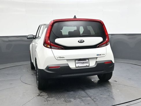 Used 2021 Kia Soul EX image 5