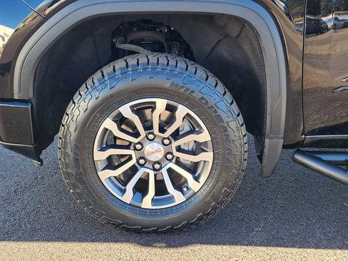 Used 2020 GMC Sierra 1500 AT4 w/ AT4 Premium Package image 17