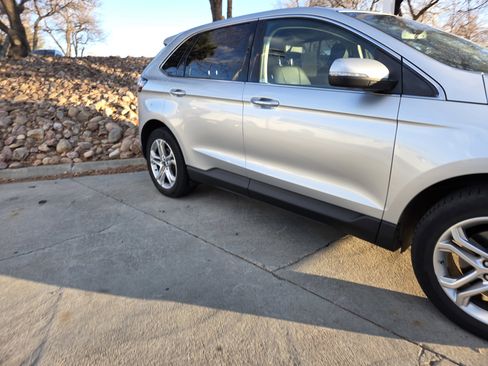 Used 2018 Ford Edge Titanium image 4
