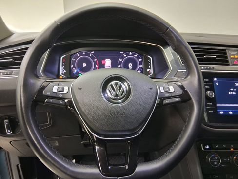 Used 2019 Volkswagen Tiguan SEL image 15