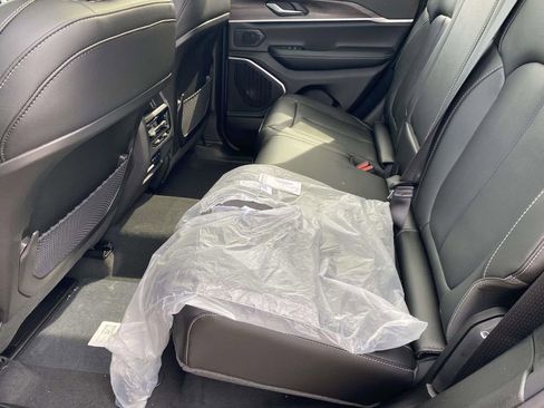 New 2026 Jeep Grand Cherokee Limited w/ Luxury Tech Group II image 35