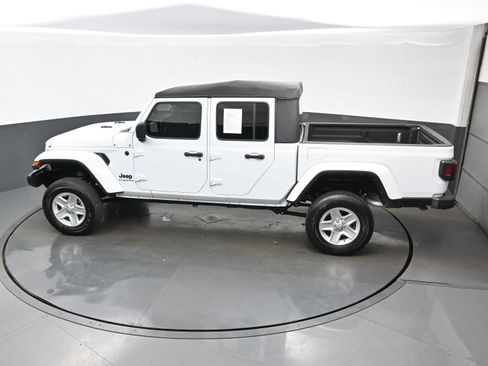 Used 2022 Jeep Gladiator Sport AWD/4WD image 34