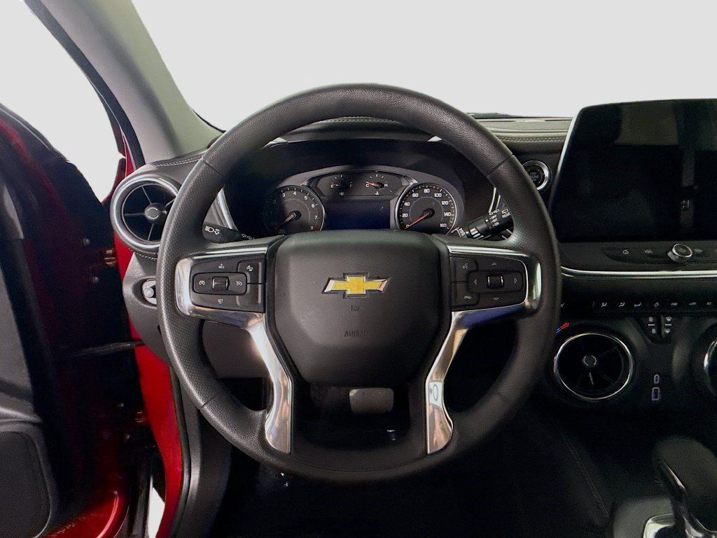 Used 2026 Chevrolet Blazer LT w/ Convenience Package AWD/4WD image 12