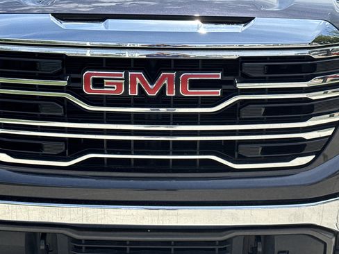 Used 2023 GMC Sierra 1500 SLT w/ SLT Convenience Package AWD/4WD image 15