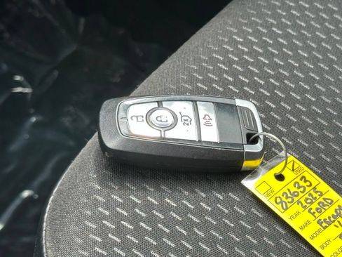 Used 2025 Ford Escape ST-Line AWD/4WD image 32